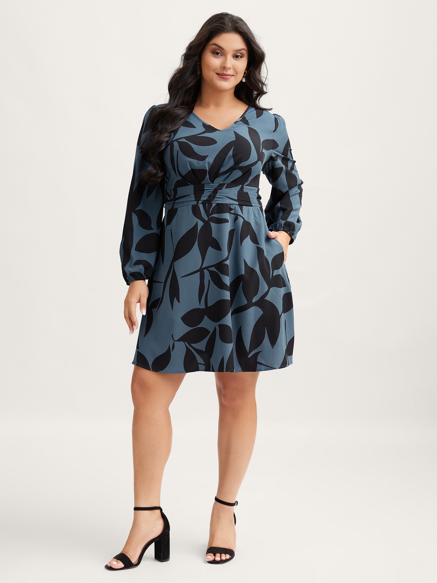 Silhouette Flower Print Shirred Waist Knee-Length Dress