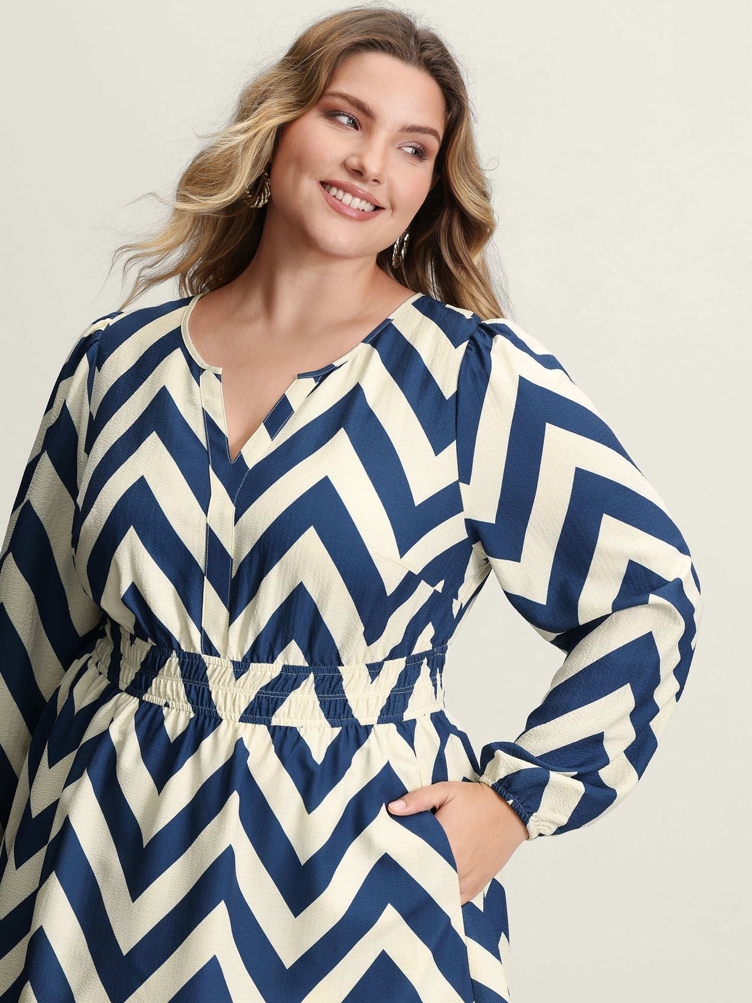 Wavy Textured Stretchy Waist Midi Dress