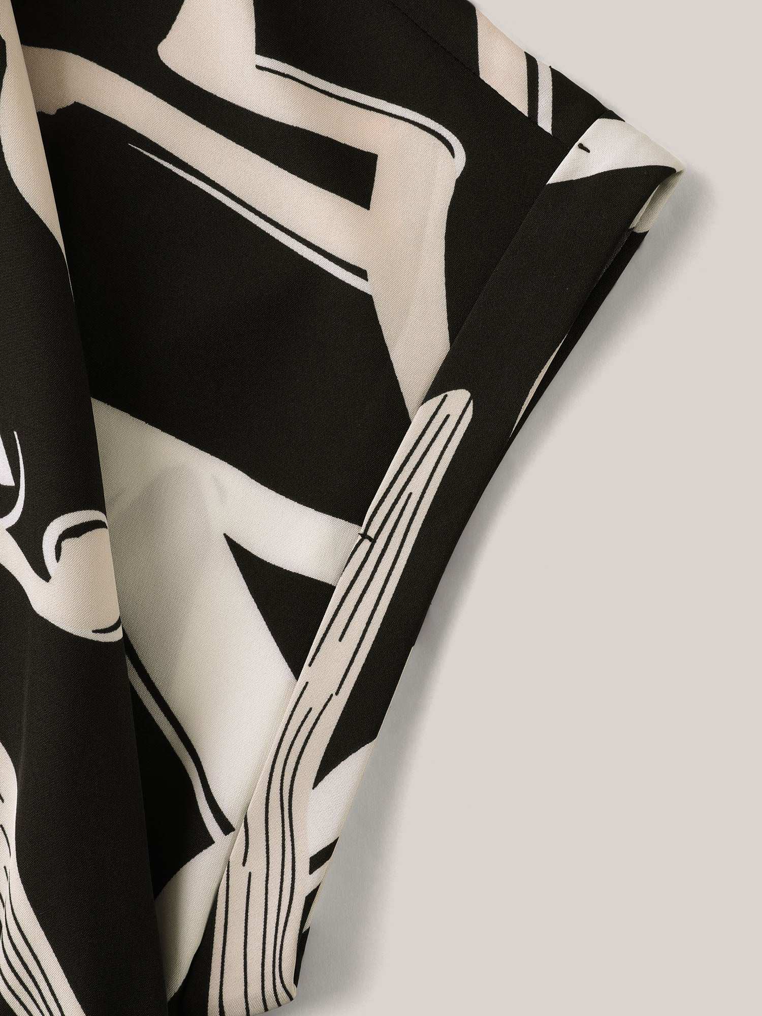 Abstract Print Ribbon Collar Midi Dress