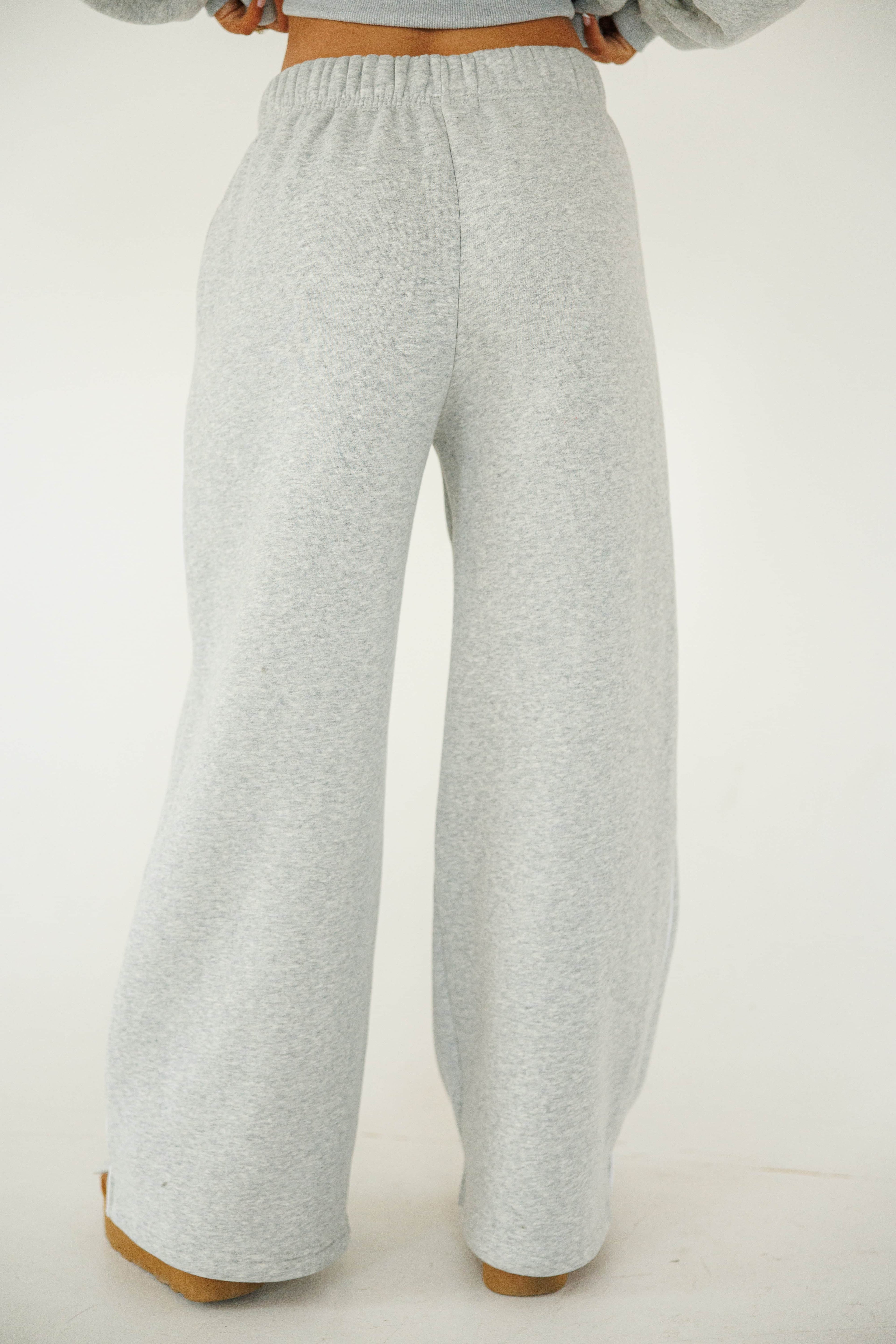 Cozy Cloud Wide Leg Sweatpants***